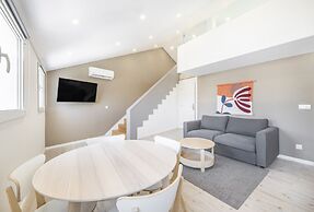 Lisbon Oriente Suites by Olala Homes