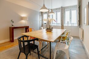 Urban Refuge 4BD by Vacationy
