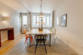 Urban Refuge 4BD by Vacationy