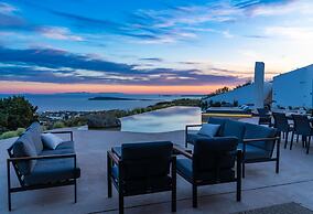 Paros Villa Skylines Estate I