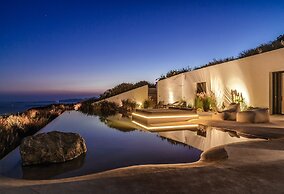 Paros Villa Skylines Estate I