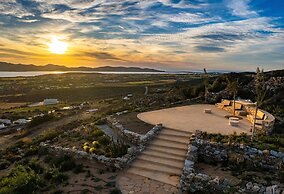 Paros Villa Skylines Estate I