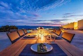 Paros Villa Skylines Estate I