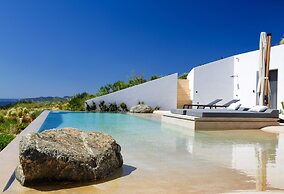 Paros Villa Skylines Estate I