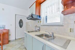 Beachfront Apartment Liveri 5