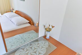 Beachfront Apartment Liveri 5