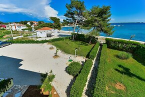 Beachfront Apartment Liveri 5