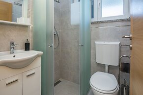 Beachfront Apartment Liveri 5