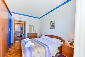 Beachfront Apartment Liveri 5