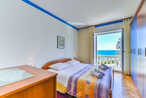 Beachfront Apartment Liveri 5