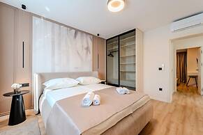 Villa Ballat With Heated Pool