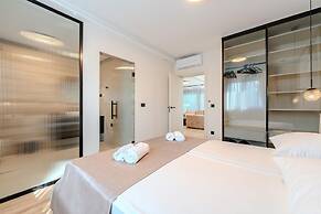 Villa Ballat With Heated Pool