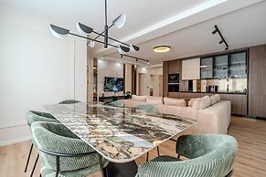 Villa Ballat With Heated Pool