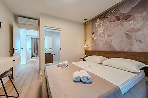 Villa Ballat With Heated Pool