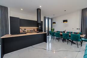 Modern Villa Porta in Novalja
