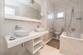 Sargas Suite 2 With sea View