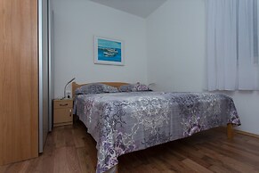 Beachfront Holiday Home With Pool Mami