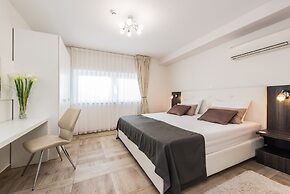 Sargas Suite 5 With Pool View
