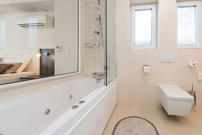 Sargas Suite 5 With Pool View