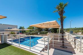Sargas Suite 5 With Pool View