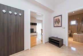 Sargas Suite 3 With Pool View