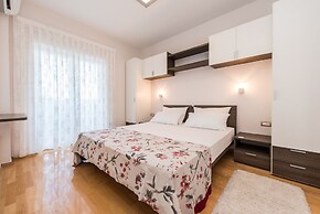 Sargas Suite 3 With Pool View