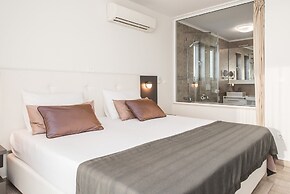 Sargas Suite 6 With City View