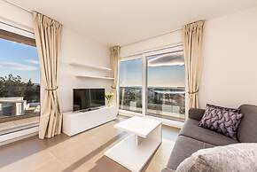 Sargas Suite 6 With City View