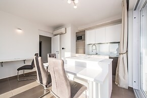 Sargas Suite 6 With City View