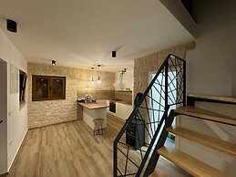 Stone House Moca in Suko an