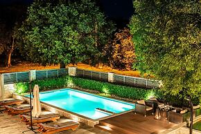 Luxury Villa Carlin With Heated Pool