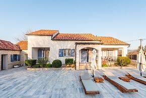 Luxury Villa Carlin With Heated Pool