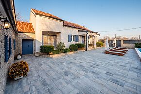 Luxury Villa Carlin With Heated Pool