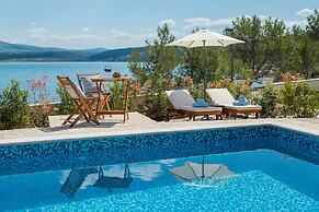 Seafront Villa Noah With Heated Pool