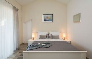 Seafront Villa Noah With Heated Pool