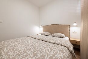 Seafront Apartment Elona