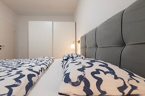 Seafront Apartment Elona