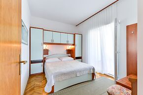 Beachfront Apartment Liveri 3