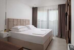 Villa Santa With Heated Pool