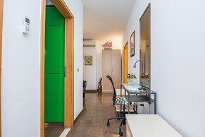 Beachfront Apartment Liveri 4