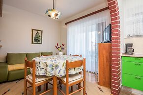 Beachfront Apartment Liveri 4