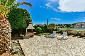 Beachfront Apartment Liveri 4