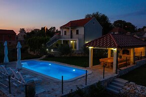 Villa Magic With Heated Pool