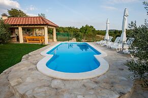 Villa Magic With Heated Pool