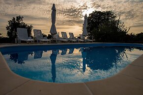 Villa Magic With Heated Pool