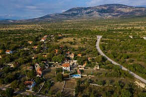Villa Magic With Heated Pool