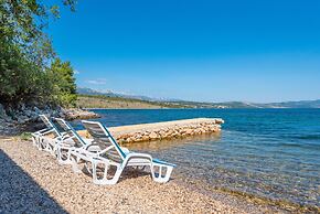 Beachfront Villa Promenada