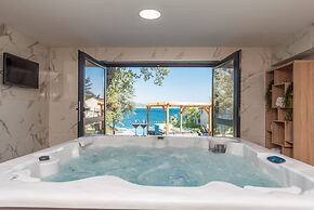 Beachfront Villa Promenada