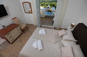 Holiday Home Lantina With Pool