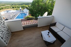 Holiday Home Lantina With Pool